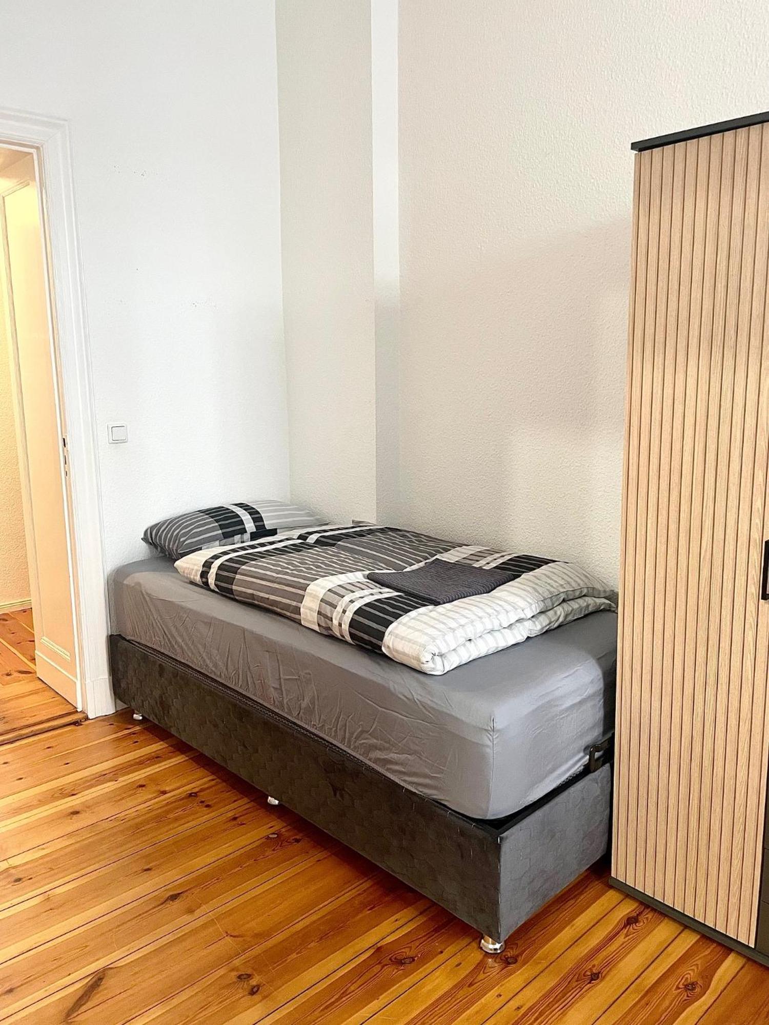 Appartement Sehr Zentrale Wohnung Fuer Bis Zu 6 Gaeste - Nah Gelegen Zum Kurfuerstendamm, Potsdamer Platz Und Kreuzberg In 10 Minuten *