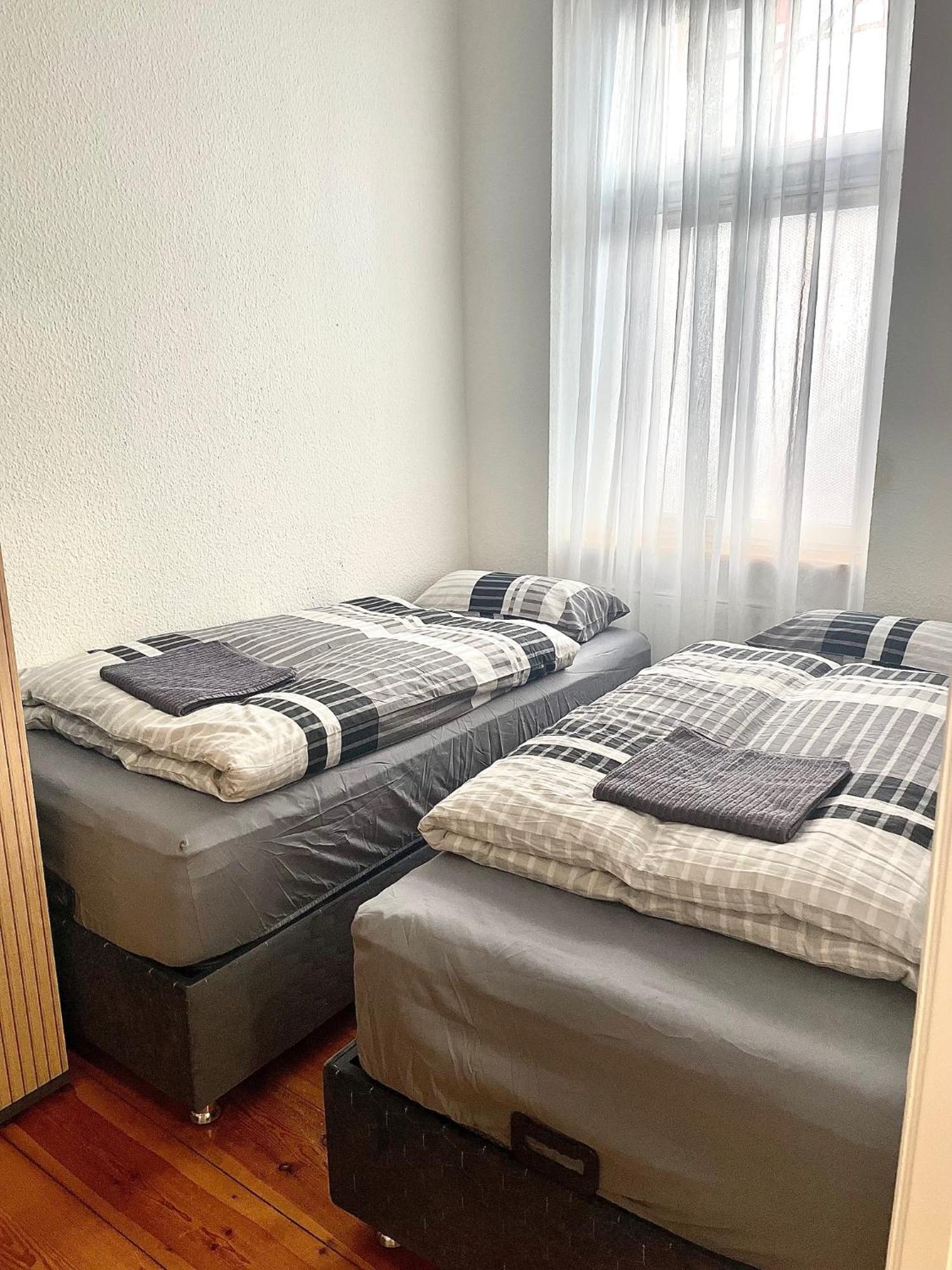 Appartement Sehr Zentrale Wohnung Fuer Bis Zu 6 Gaeste - Nah Gelegen Zum Kurfuerstendamm, Potsdamer Platz Und Kreuzberg In 10 Minuten Berlijn