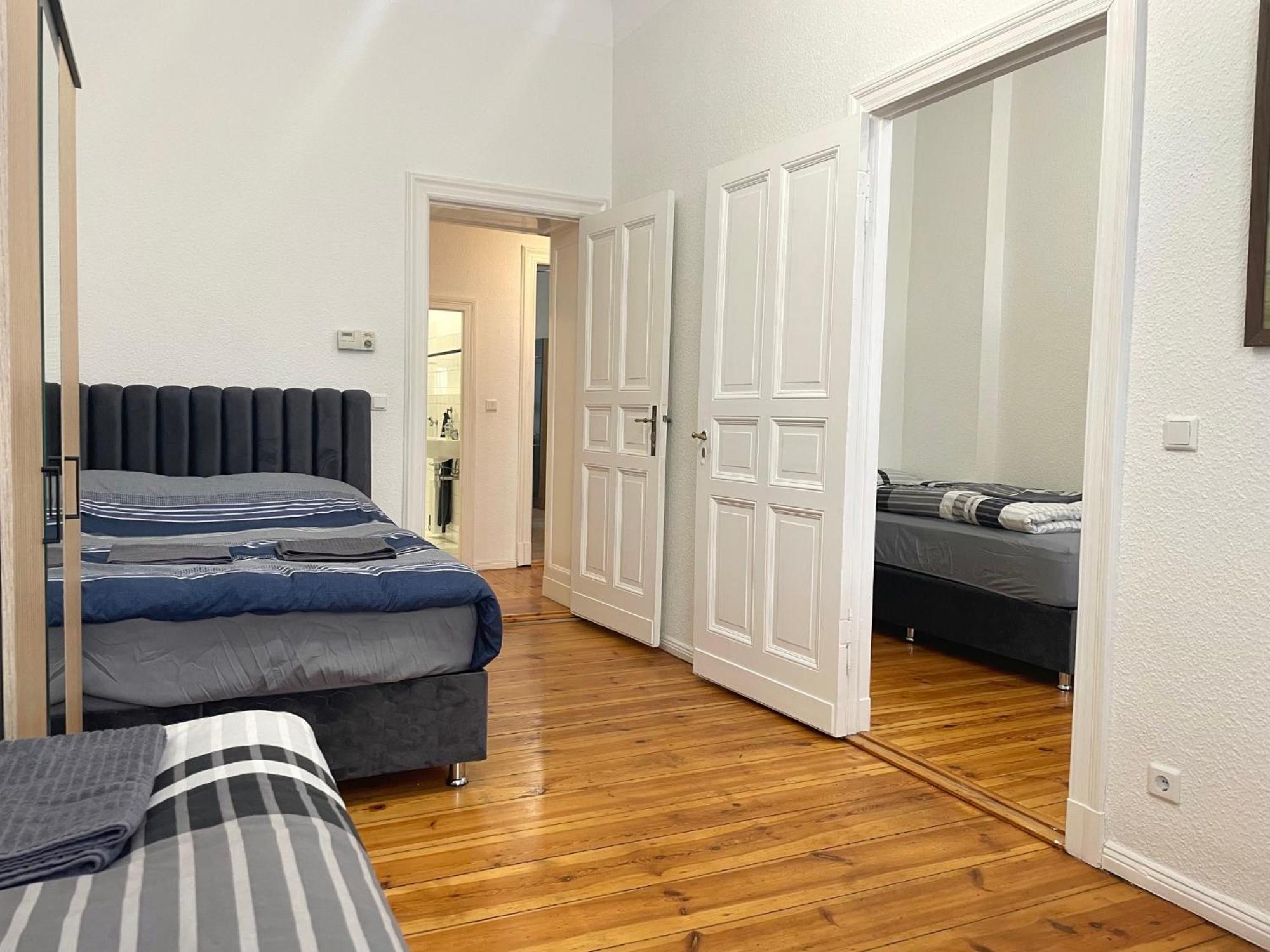 Sehr Zentrale Wohnung Fuer Bis Zu 6 Gaeste - Nah Gelegen Zum Kurfuerstendamm, Potsdamer Platz Und Kreuzberg In 10 Minuten Appartement