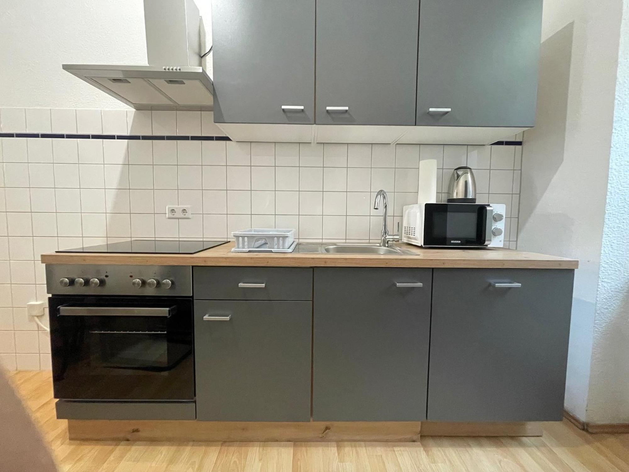 Sehr Zentrale Wohnung Fuer Bis Zu 6 Gaeste - Nah Gelegen Zum Kurfuerstendamm, Potsdamer Platz Und Kreuzberg In 10 Minuten Appartement Berlijn